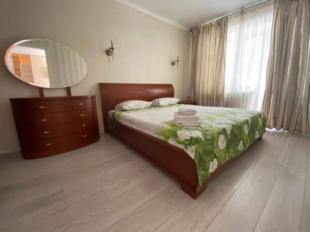 Apartment on Prospiekt Pobiedy 18 Kiev Buitenkant foto